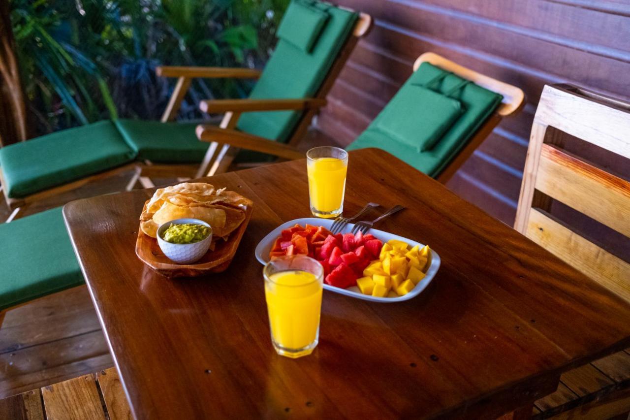 Casa Cayuco Eco-Adventure Lodge Бокас дел Торо Екстериор снимка
