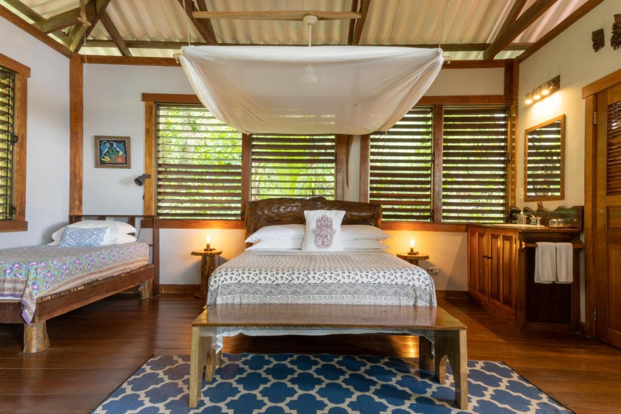 Casa Cayuco Eco-Adventure Lodge Бокас дел Торо Екстериор снимка