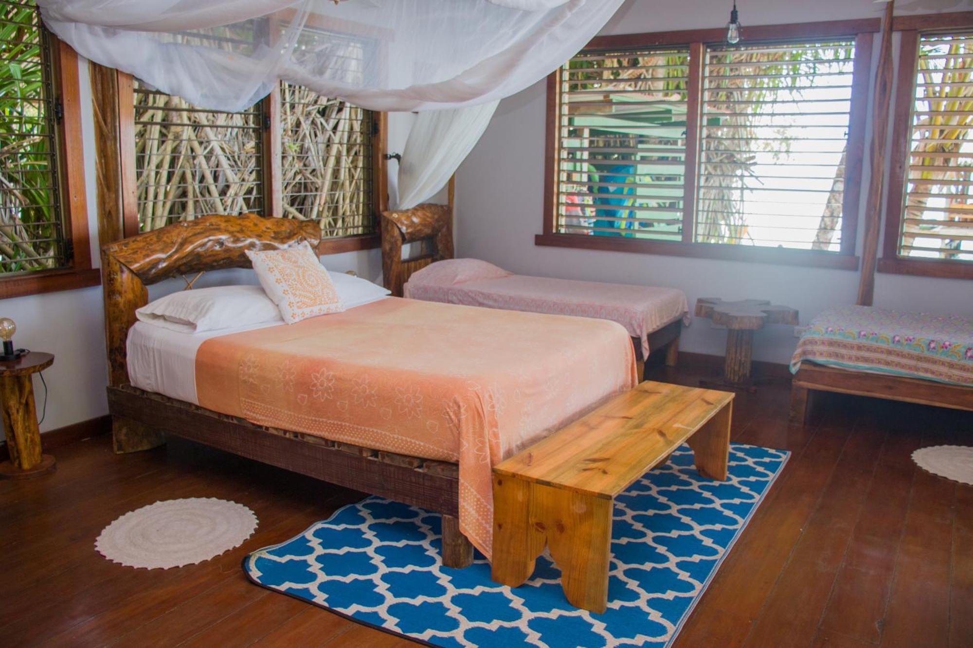 Casa Cayuco Eco-Adventure Lodge Бокас дел Торо Екстериор снимка