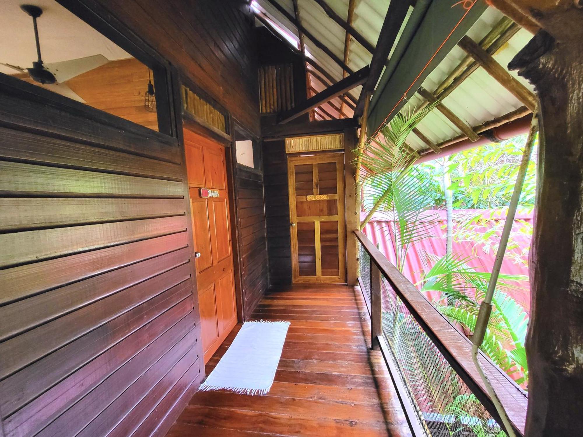 Casa Cayuco Eco-Adventure Lodge Бокас дел Торо Екстериор снимка