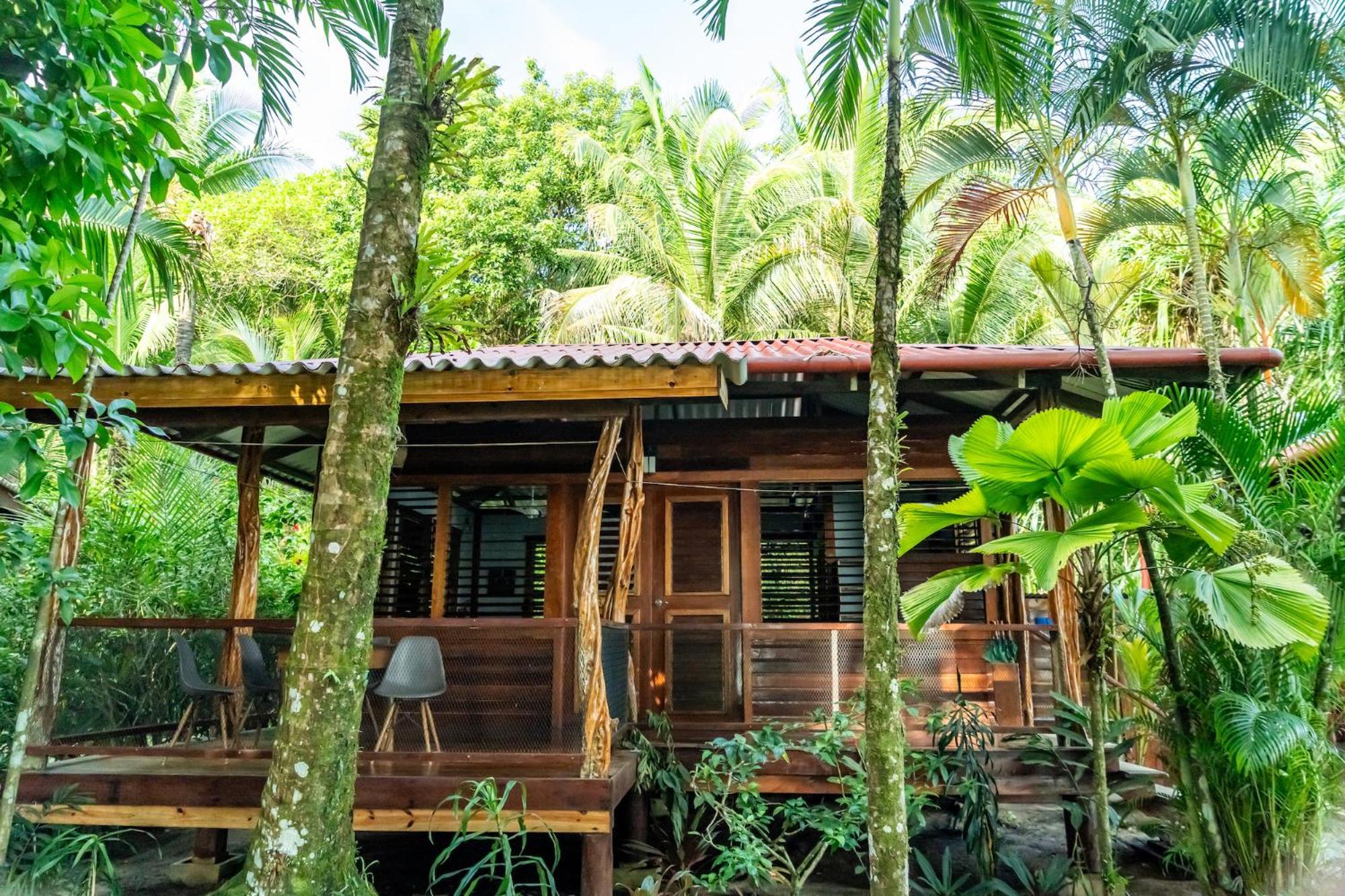 Casa Cayuco Eco-Adventure Lodge Бокас дел Торо Екстериор снимка