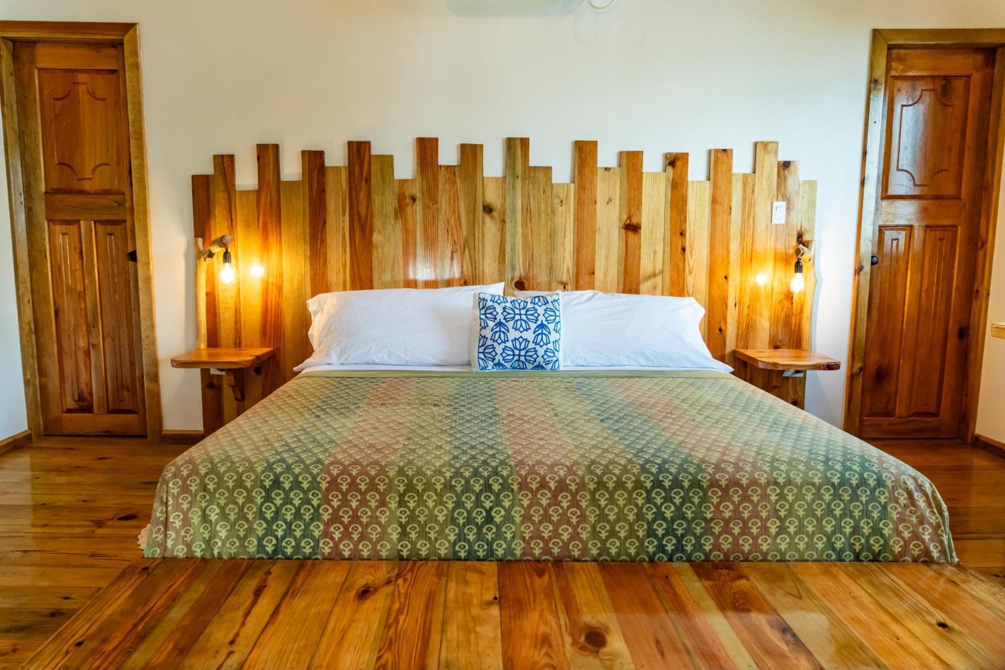 Casa Cayuco Eco-Adventure Lodge Бокас дел Торо Екстериор снимка